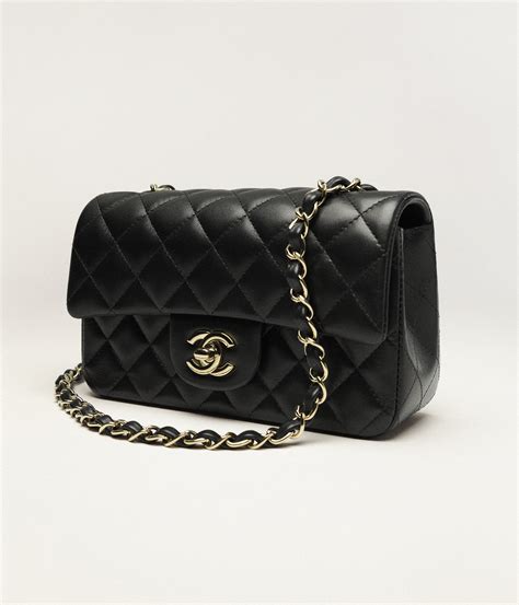 chanel mini 亚洲人|迷你经典手袋, 羊皮革与金色金属, 黑 — 精品 .